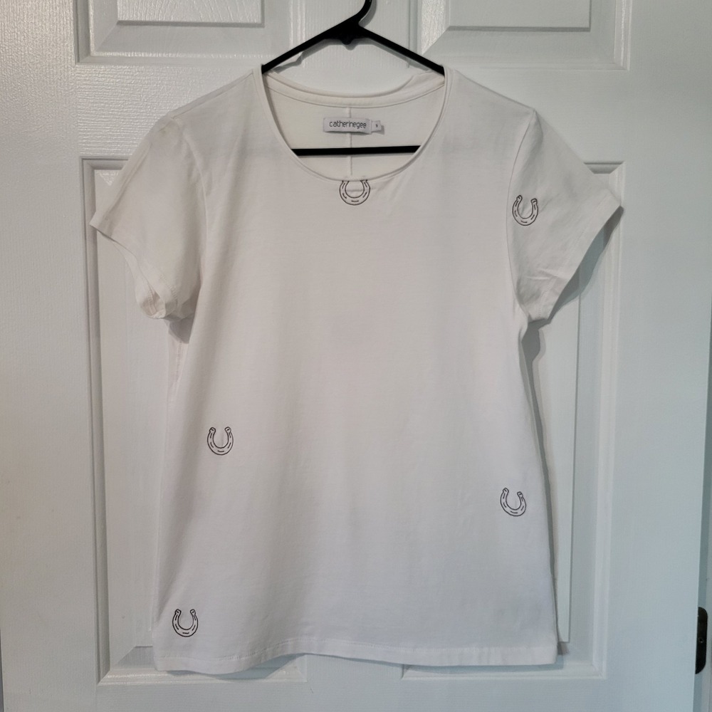Catherine Gee Women's M White Horseshoe Embroidered T Shirt Western Equestrian